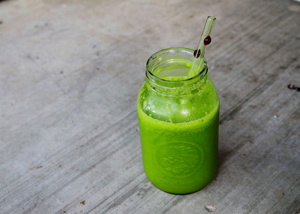 Healthy-drink-vegetable-juice-studio-shot